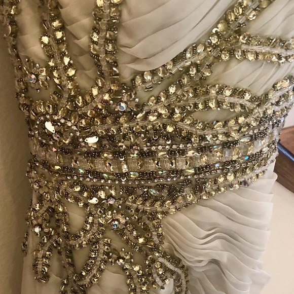 TERANI Couture Evening Dress - Picture 2 of 5